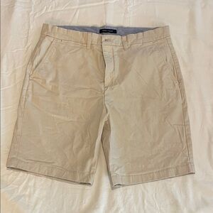 Tommy Hilfiger Men's Beige Flat Front Shorts